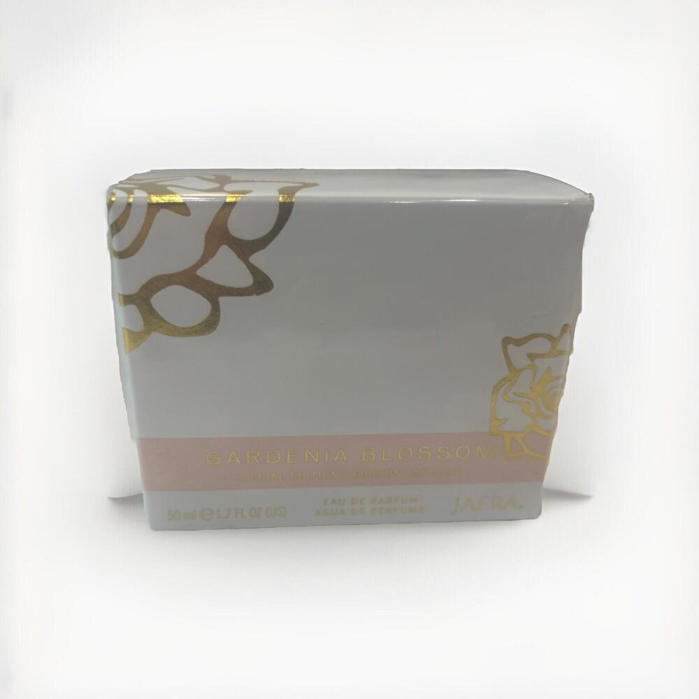 Jafra Gardenia Blossom Perfume for Women  1.7 Fl. New with box.